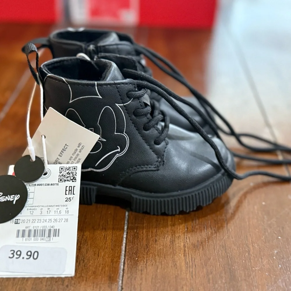 Disney Kids Black Mickey Boots - Picture 1 of 8